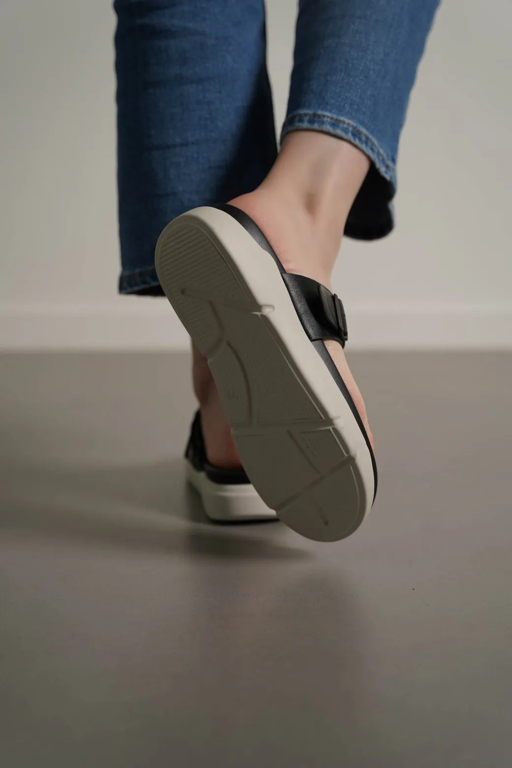 MAMA FLY FLOPS