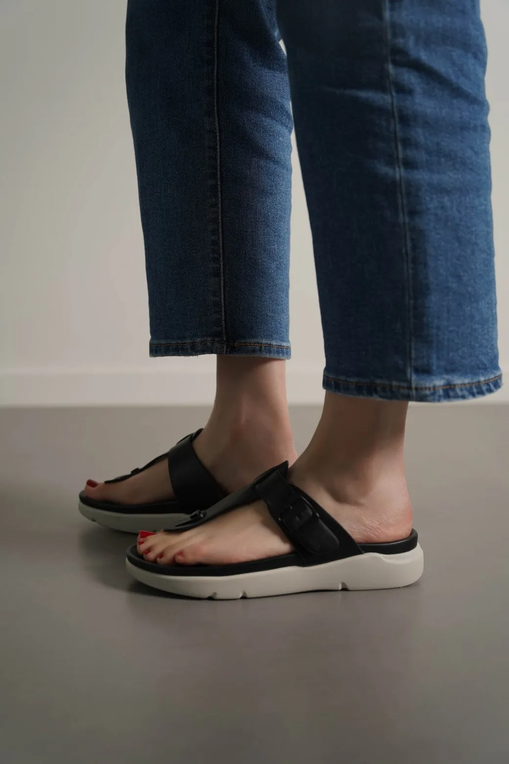MAMA FLY FLOPS