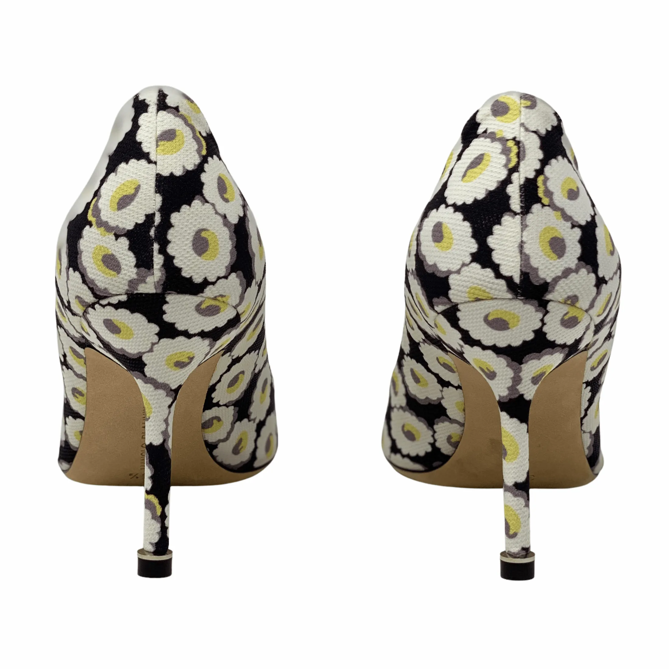 Manolo Blahnik Daisy Hangisi Pumps 36.5
